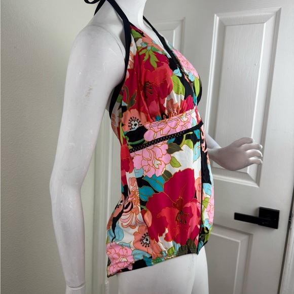 Time And Tru Halter Woman’s Swimsuit One Piece Tropical Print Size 16W - Picture 8 of 13